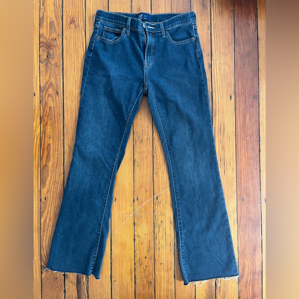 GAP Women's 4/27R Dark Wash Boot-Cut Jeans